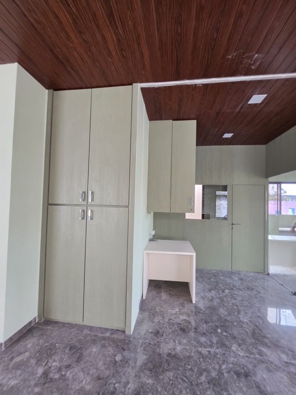 Chakrash Office — view 4