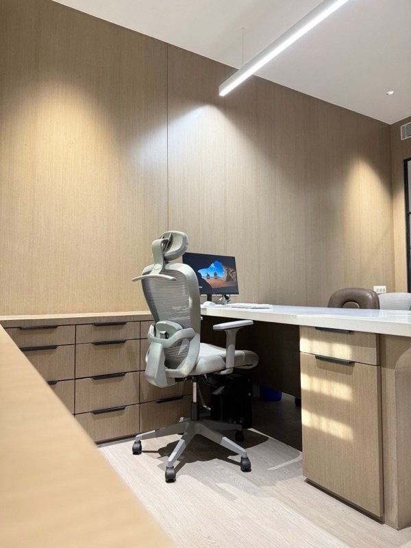 Corporate Offices — view 16